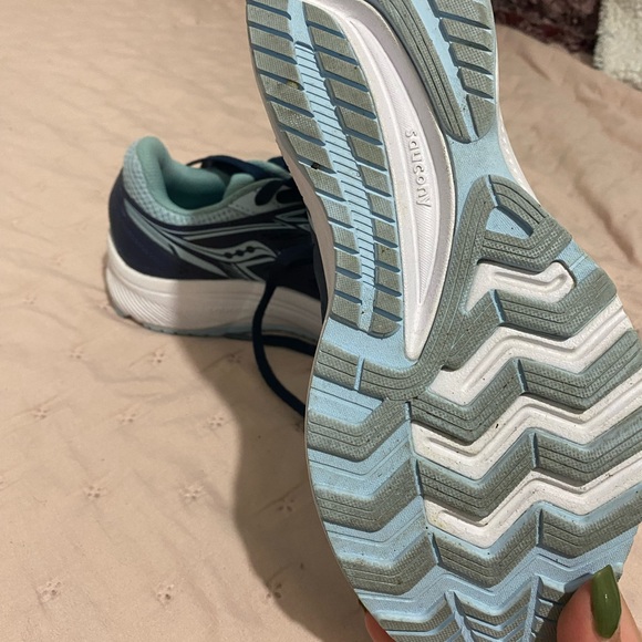 Running shoes - Picture 4 of 4